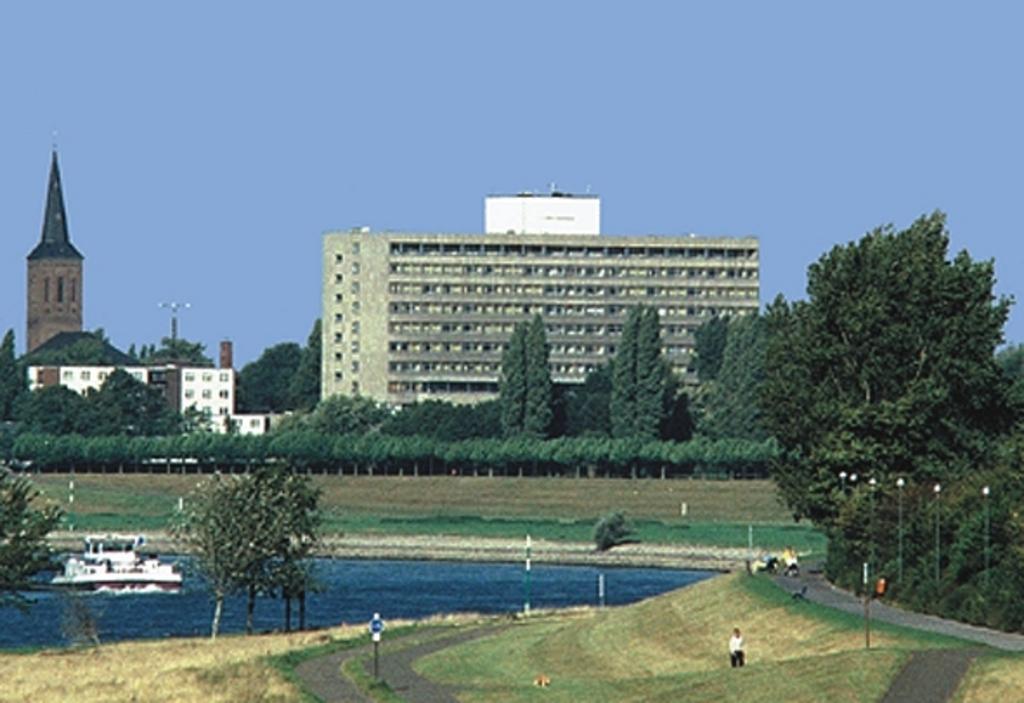 Einleitung Abbildung: Dominikuskrankenhaus Düsseldorf Heerdt Hauptgebäude Das Dominikus-Krankenhaus-Düsseldorf Heerdt GmbH ist eine Einrichtung der Cherubine-Willimann-Stiftung Arenberg.