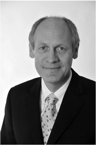 Fondsmanagement und Anlageberater Dr. Hendrik Leber Studierte Betriebswirtschaft in Saarbrücken, St. Gallen (CH), Syracuse und Berkeley (USA).