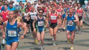 Bessere Fitness, Körpergewichtsreduktion, Schmerzlinderung, Schlaflosigkeit, Stressbewältigung, einmal einen Marathon durchstehen seien hier genannt. Die Trainingsmethoden sind teils sehr different.