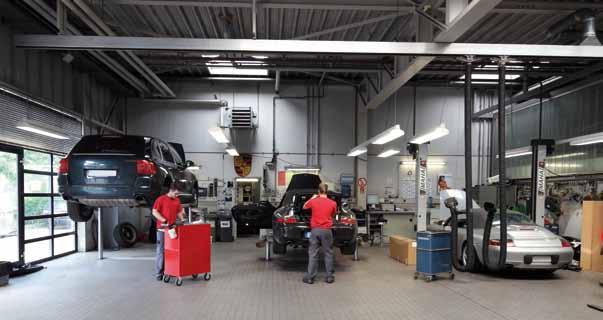 Erweiterung der Werkstattfläche auf rund 840 qm. Fertigstellung im ersten Halbjahr 2012. Werkstattumbau im Porsche Zentrum Göppingen hat begonnen.
