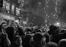 pražským primátorom Pavlom Bémom, prebiehali oslavy novembra v Prahe nostalgicko-radostne. Klausovi prívrženci mu skandovali, jeho odporcovia ho vypískali.