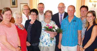 Geburtstag von Adele Hammel aus Etsdorf, Hauptstraße 57, den sie am 1. Mai feierte. Groß war die Schar der Gratulanten!