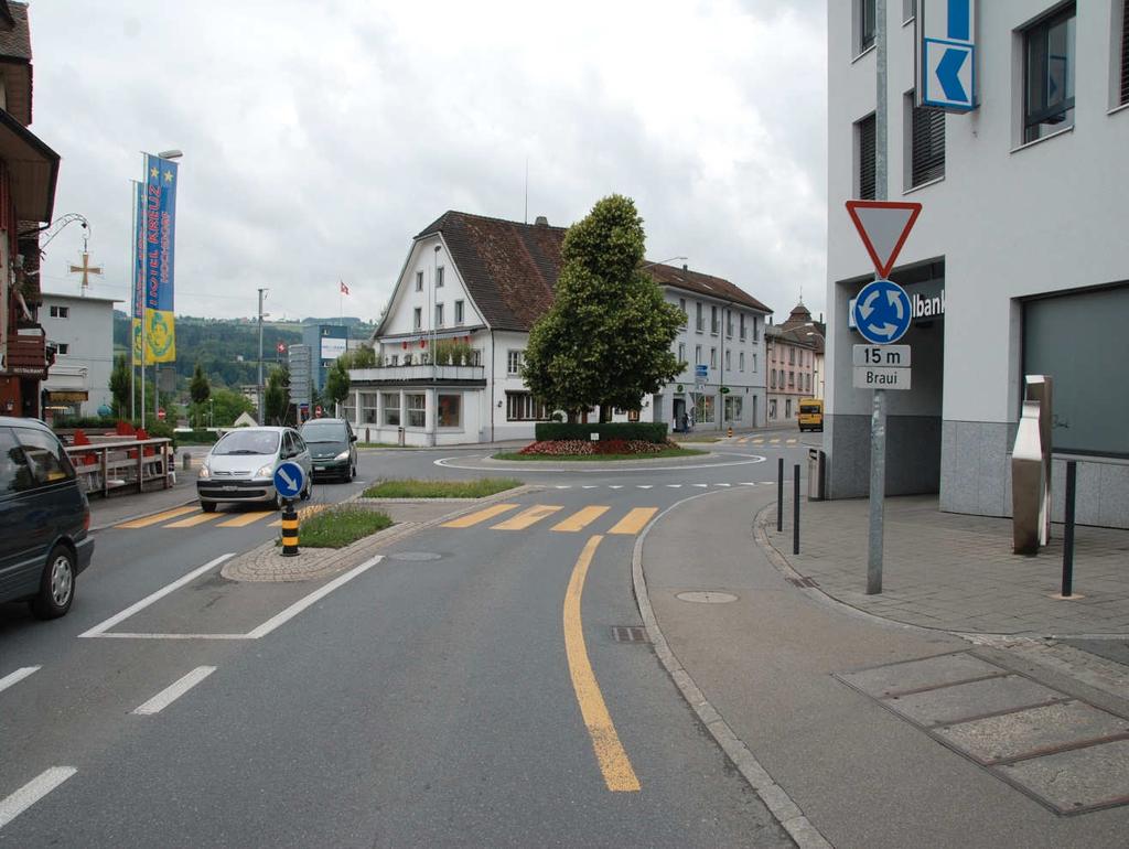 Kreisel Braui, 1. Teil Hauptstrasse - Sempachstrasse 1. Blick zurück 2.