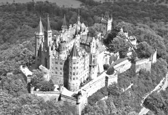 4/2017 Natu rf reu n d e n a c h ric h t e n a u s d e m Wü rm t a l 19 Dienstag, 26. September Burgführung Burg Hohenzollern und Bärenhöhle.