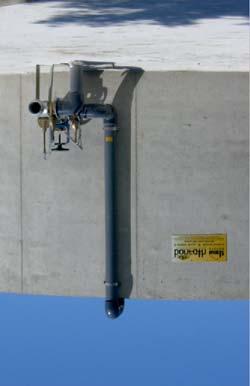 Güllebefüllleitung durch die Wand für Behälter mit Wetterschutzdach Befüllleitung Ø 160 mm für Behälter mit Emmisionschutzabdeckung