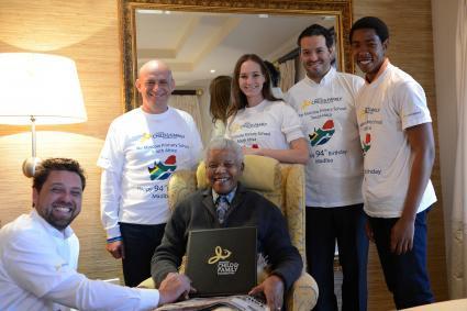 Pressemeldungen.com 01.08.2012 Lyoness Child & Family Foundation lanciert Schulprojekt mit Nelson Mandela BILD Als Auftakt zu den Feierlichkeiten rund um den Mandela Day am 18.