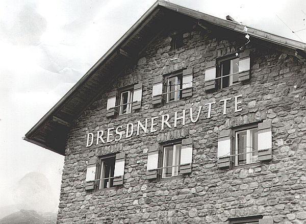 Das Zuckerhütl ist die höchste Erhebung der Stubaier Alpen und immer wieder ein Ziel für gletschererfahrene Alpinisten. Wir übernachteten auf der Dresdner Hütte.