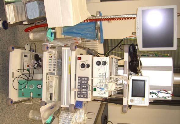 ÜBERPRÜFUNG DES ZUSTANDES VON ENDOSKOPIE- UND ATHROSKOPIEGERÄTEWAGEN In der Endoskopie und Arthroskopie kommen eine Vielzahl von medizinisch-technischen Geräten zum Einsatz.