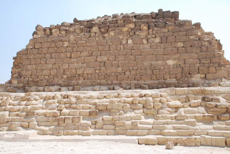 213 Die Pyramiden von Gizah Eine Nebenpyramide östlich der