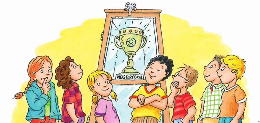 Ehrfürchtig betrachten die Schüler den goldenen Pokal, der dort in einer Vitrine ausgestellt ist. Zweimal wurde der Pokal jetzt schon von Pauls Schule gewonnen.