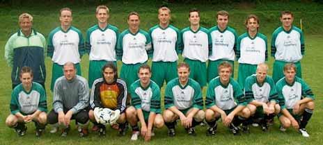 2005/2006: A-Jugendspieler verstärken unsere Aktiven Mannschaften Die neue Fußball-Saison 2005/2006 begann mit einem neuen Trainer für die 1.