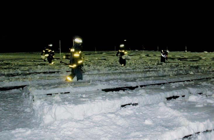 Schneelastmesstrupp in Witten im Einsatz Witten, 29.-30. Dezember 2010. Am Abend des 29.