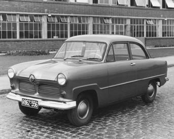 boxenstop-tuebingen.de 0 70 71-92 90 90 Kraftfahrzeugbestand in Westdeutschland im Juli 1952: PKW: 904 000, davon bis Bj.