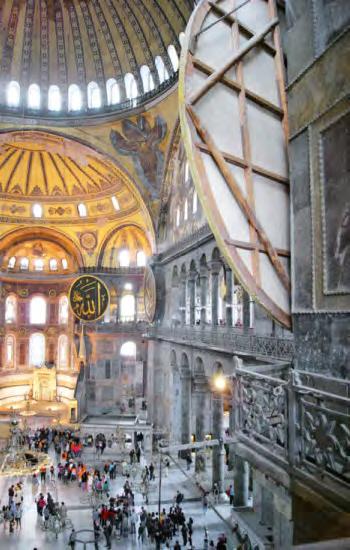 SAKRALRÄUME Jedes Gebäude, das an die Unendlichkeit gespendet wurde, war mit Stein gebaut, wie die Hagia Sophia in Istanbul - erst Kirche, dann Moschee.