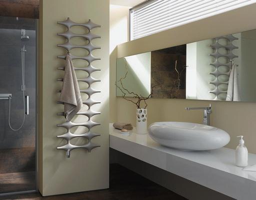 RADIATOREN Futuristisch: Der Badeheizkörper Ideos von Kermi Schöner warm haben Design-Radiatoren geben warm und sehen erst noch gut aus.