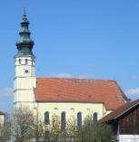 Die Emmauskirche gilt als einzigartig im deutschsprachigen Raum. Sie wurde vom Evang.-Luth. Dekanat Passau und der Diözese Passau erbaut.