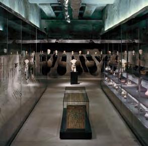 Sammlungen Das Ruhr Museum verfügt neben regionalgeschichtlichen Objekten über bedeutende überregionale Sammlungen, vor allem zur Geologie und Naturkunde, zur Archä ologie und zur Ethnologie.