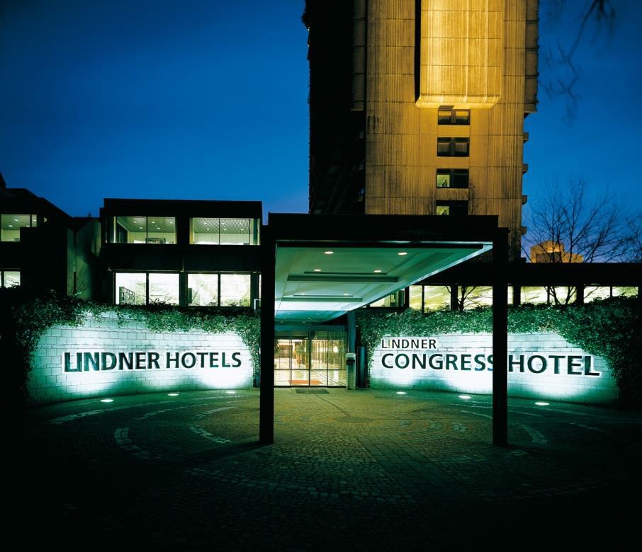Lndner Congress Hotel Düsseldorf Energy Effcency Project 05 Contractng Modell Umstellung auf Fernwärme aus Bomasse Installaton E-Moblty Ladesäulen = Effektve Kostenensparung: Ca. 6.000 EUR p.a. Ca. 4% * CO Redukton: Ca.