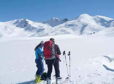 Skitour Eine Skitour ist eine hervorragende Möglichkeit, um die Faszination des winterlichen Gebirges hautnah zu erleben.