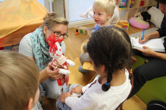 Sprachförderung Für gleiche Chancen beim Eintritt in den Kindergarten sind (schweizer-) deutsche Sprachkenntnisse unabdingbar.