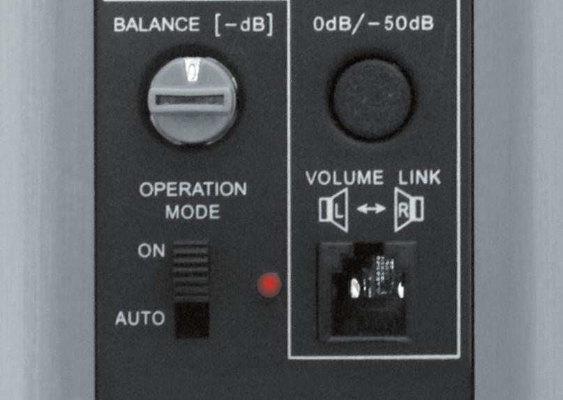 Anpassen des Lautstärkepegels / Adjusting the Volume Eine ideale Aufstellung Ihrer Lautsprecher ist die Anordnung im so genannten Stereo Dreieck.