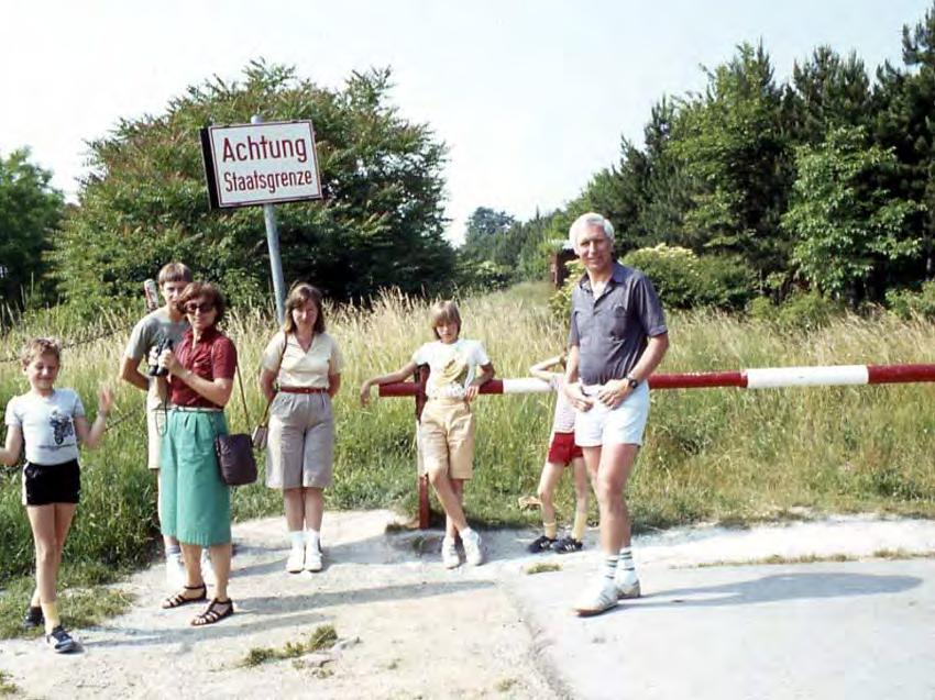 Achtung Staatsgrenze: Karl Schillinger: An der Grenze zu Ungarn blickten wir 1987 vom Burgenland in das abgesperrte Gebiet.