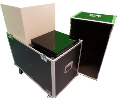 Koffer für Tresor und Sockel Durchmesser: Rollen: 1200 mm 1000 mm 486 mm 30 Kg 200 mm Birke multiplex 4 x 80 mm Flightcase Um Ihren Acryl-Tresor und Sockel sicher zu transportieren, bieten wir Ihnen