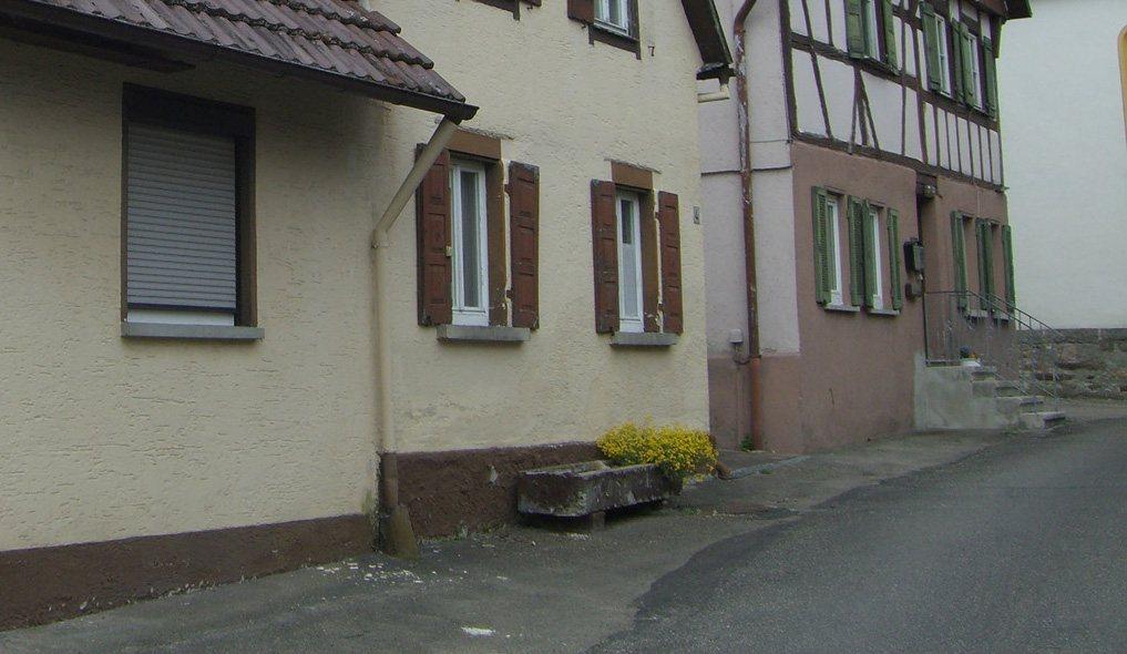 Das kleine und schlichte Handwerkerhauses ist ein wichtiger Teil des Ensembles in der nördlichen Grabenstraße im verdichteten