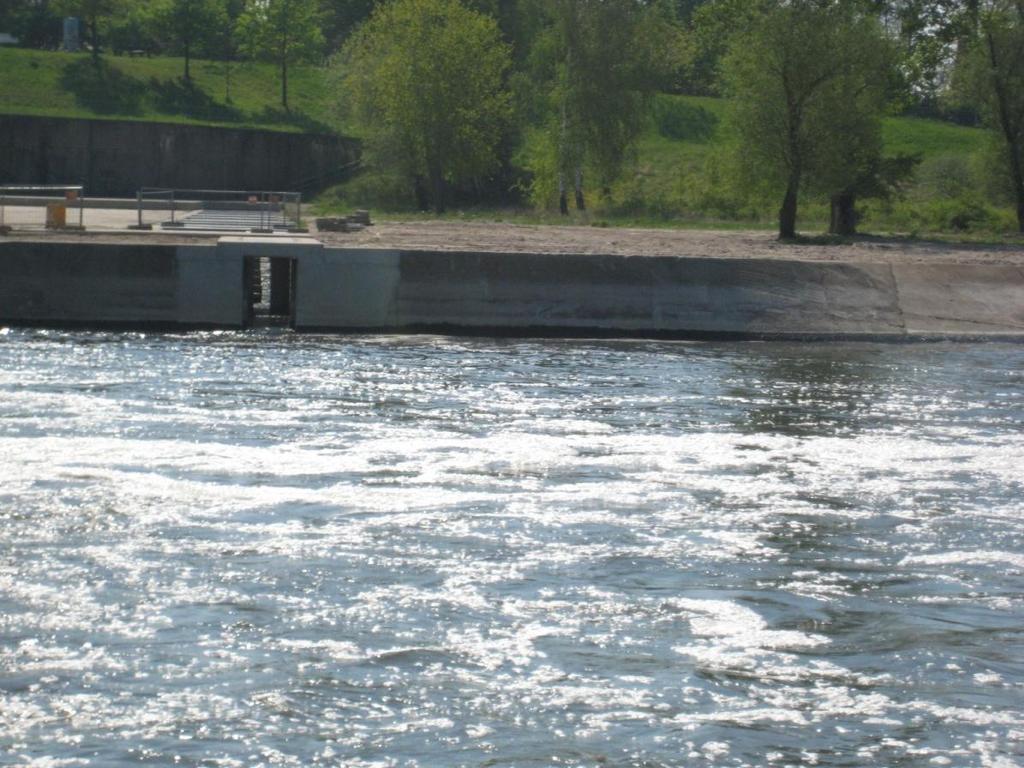 Auslaufbauwerk des Muldestausee Schussstrahlen: ohne : 19