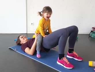 Rückenfitness, Yoga, Beckenbodentraining und Bauch-Beine-Po- Übungen.