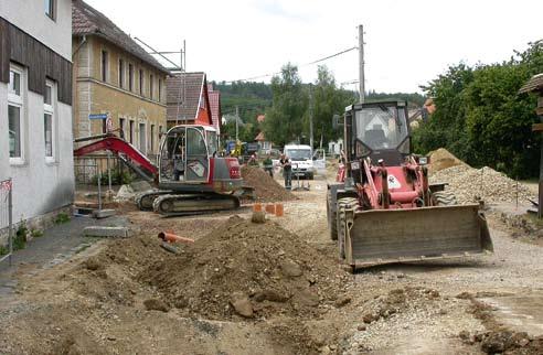 Tiefbauarbeiten in Wienrode Harzstraße wird bis November 2008 grundhaft ausgebaut 12 Die Gemeinde Wienrode, der Landesbetrieb Bau Sachsen-Anhalt, Niederlassung West (LBB) Halberstadt sowie der Trink-
