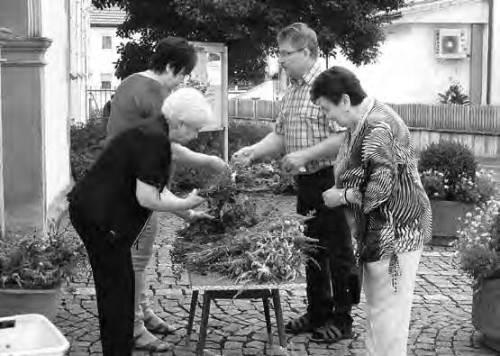 Landkreisweit nimmt beim Katholischen Frauenbund Stockheim die Kräuterweihe einen besonders hohen Stellenwert ein.