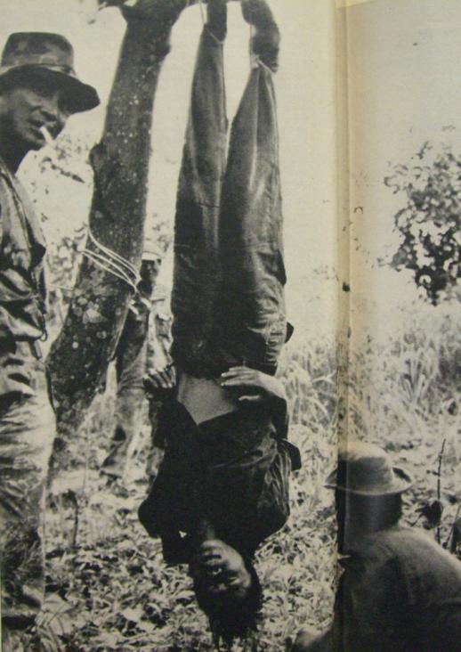 des Blattes Nhan Dan ( Das Volk ), dem Zentralorgan der nordvietnamesischen KP, die vietnamesische Volksrepublik den Vereinigten Staaten nie den Krieg erklärt hatte, hätten die Piloten auch kein