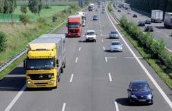 Verkehrszuwachs auf den Autobahnen in Baden-Württemberg stehen Verkehrsabnahmen in den anderen hier aufgeführten Ländern von rd. 1 % gegenüber.