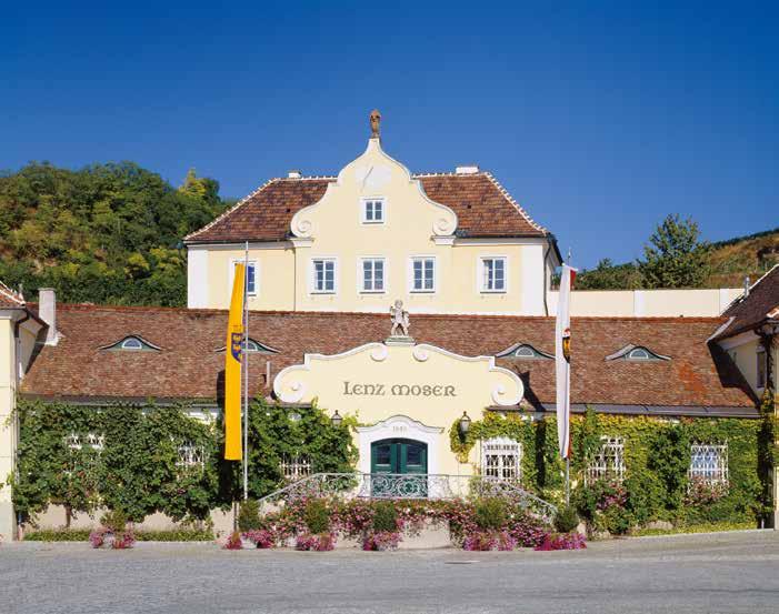 Lenz Moser, die führende Weinkellerei Österreichs, hat ihren Sitz in Rohrendorf bei Krems an der Schwelle zur Wachau. Der Gutskeller des ehrwürdigen Stammhauses ist über tausend Jahre alt.