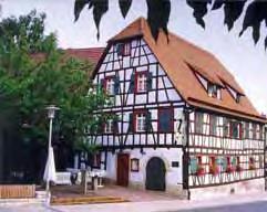Maichingen hat seinen Ursprung in einer Siedlung, die von den Alemannen an der Stelle angelegt wurde, an der heute die Kirche steht. Diese Siedlung wird im Jahre 1075 erstmals urkundlich erwähnt.