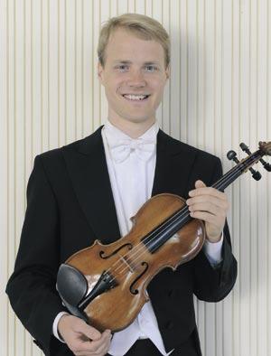 Die Besetzung mit zwei Geigen, zwei Bratschen und Cello war in Wien die übliche Besetzung für Streichquintette.