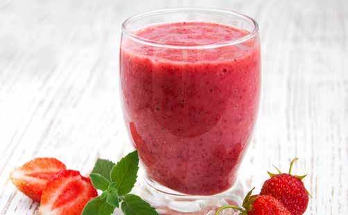 YANA FIRMING FRUIT DAIQUIRI PORTIONEN: 1 1 Tasse Erdbeeren 60ml Bio-Kokosnusswasser 60ml Limettensaft (frisch gepresst) 1 Tasse Eiswürfel 15ml YANA Daily Collagen