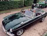 38~43 38 39 40 41 42 43 Marke MG Typ MGB Mk I Baujahr 1965 Hubraum 1798 ccm Marke Daimler Benz Typ 300 SE/C Baujahr 1966 Hubraum 2975 ccm Marke Mercedes Benz