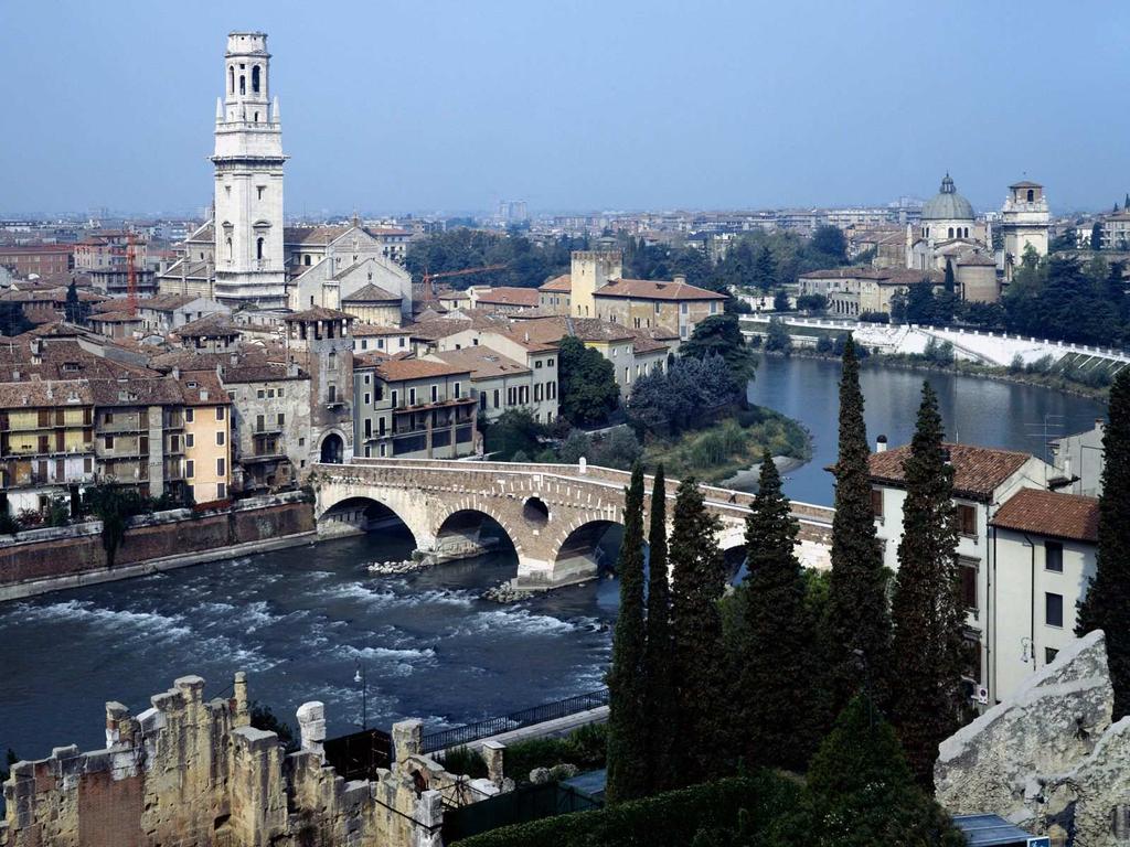 Opernreise VERONA Die Stadt und die Oper 3 Tage vom 19. bis 21. Juli 2014 Auf unserer Opernreise erleben wir eine der schönsten Städte Italiens und Europas.
