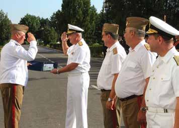În luna august, şi-au încheiat la termen sau au ales să-şi încheie evoluţia profesională în Armata României, trecând în rezervă un număr de 6 amirali, din cei 10 aflaţi în activitate: contraamiralul