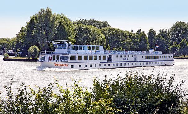 Berlin - Usedom - Rügen: Rad & Schiff REISEBESCHREIBUNG Wo die Berliner baden. Freuen Sie sich auf diese abwechslungsreiche Rad- und Schiffsreise im Norden Deutschlands.