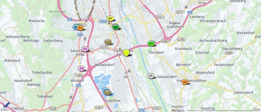 Sport und Freizeit Der hellgrüne Punkt markiert den Immobilienstandort, die Sport- und Freizeiteinrichtungen im Umkreis werden mit farblichen Pins angezeigt.