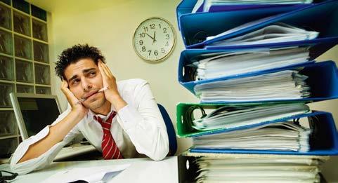 Allgemeine Erschöpfung, nachlassende Leistungsfähigkeit bis hin zu Depressionen können auftreten. Burnout ist eine Erkrankung, die in der Arbeitswelt weiter zunimmt.