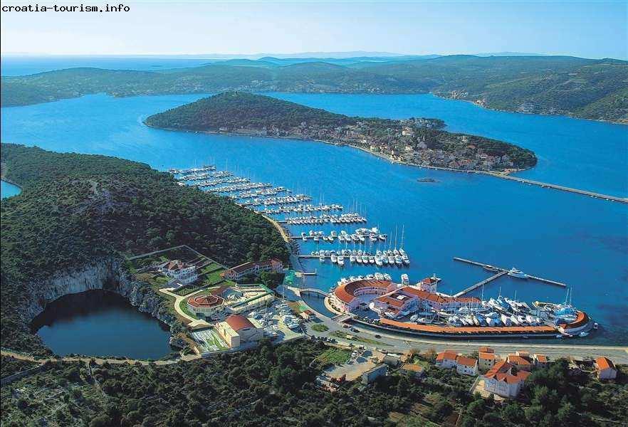 Marina Frapa Marina Frapa ist die hübscheste Marina der Adria und mit Sicherheit eine der schönsten am Mittelmeer.