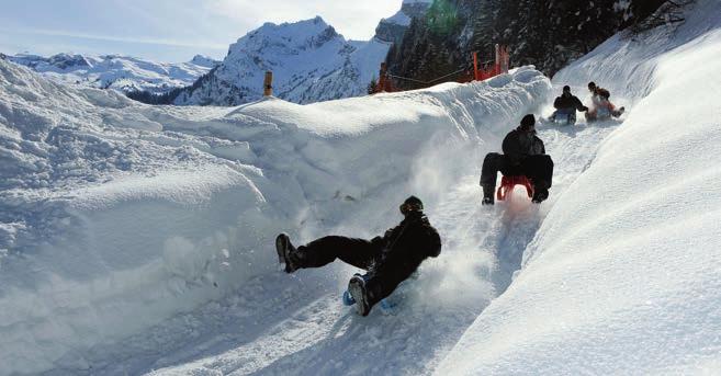 Schlittelspass Kerenzerberg. Winterlicher Kurvenspass. Die Sportbahn Filzbach bringt Sie direkt zur Bergstation Habergschwänd auf dem Kerenzerberg.