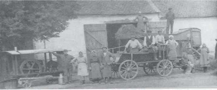 Nach Kriegsende waren bald Ansätze zur echanisierung der Landwirtschaft feststellbar. Erste Traktoren zogen zuerst die üblichen Bauernwagen. Ladewagen (Anhänger) lösten die Leiterwagen ab.