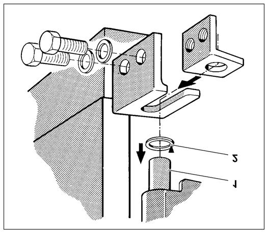 Montāža 5. 5.3. Izplūdes gāzu caurules blīvējuma aploce (papildus aprīkojums) Ieteicams izmantot izplūdes gāzu caurules blīvējuma aploci (4. att.). Blīvējuma aploce (C) ar spriegošanas lentām (B) jāuzmauc uz izplūdes gāzu caurules (D).