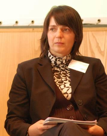 Anastasia Mavridis-Bögelein, Robert Bosch GmbH, Ansbach Geboren 1965, seit 23 Jahren bei Bosch. Ausbildung: 1) Staatl. Gepr.