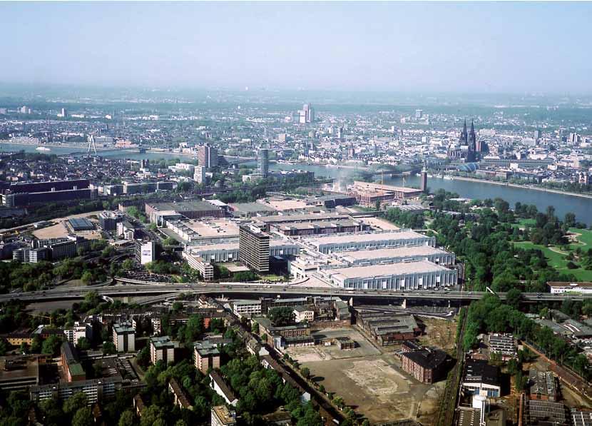 Wirtschaftliche Entwicklung Region Köln Köln, die größte Stadt Nordrhein-Westfalens, ist das Zentrum der Wirtschaftsregion. Die wirtschaftliche Entwicklung der Region Köln Von Prof. Dr.